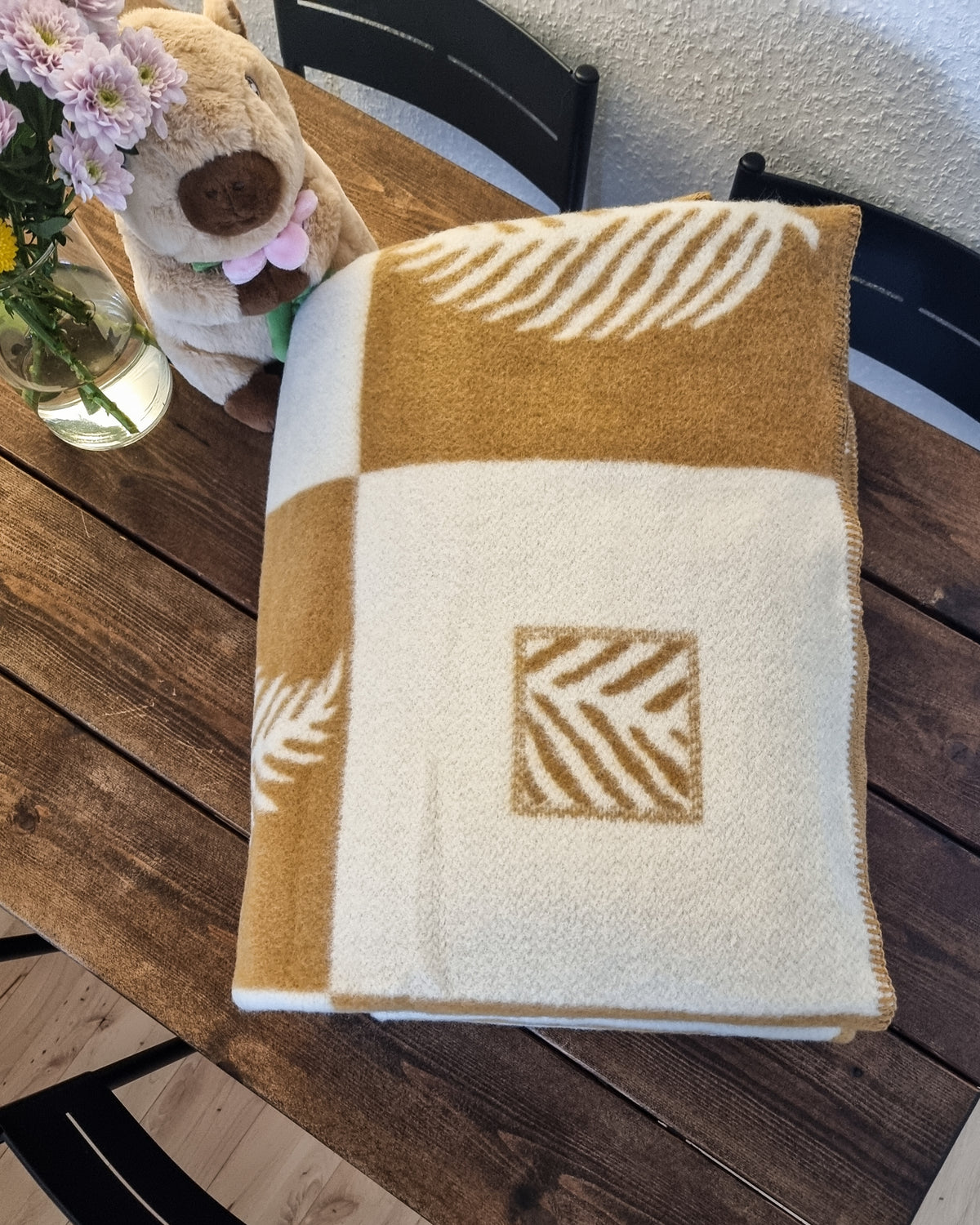 Fanø Merino wool blanket – ochre and cream, 200 × 220 cm