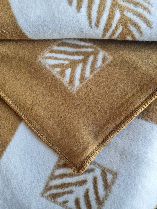 Fanø Merino wool blanket – ochre and cream, 200 × 220 cm